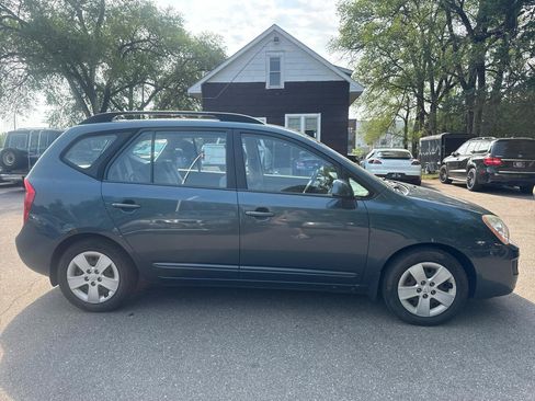 Used 2009 Kia Rondo LX FWD image 4