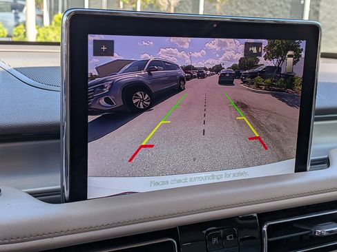Used 2023 Lincoln Aviator 2WD w/ Premium Package image 34
