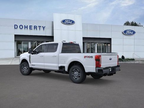 New 2026 Ford F250 Lariat w/ FX4 Off-Road Package image 4