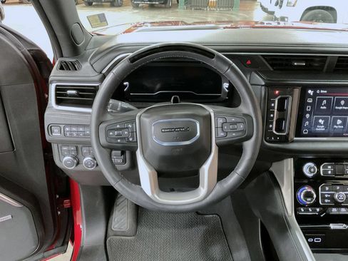 Certified 2024 GMC Yukon XL Denali w/ Advanced Technology Package AWD/4WD image 11