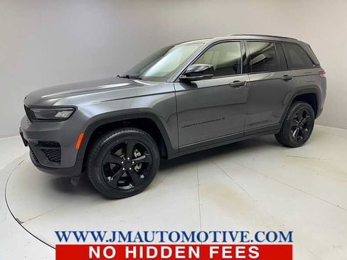 Used 2023 Jeep Grand Cherokee Altitude AWD/4WD image 1