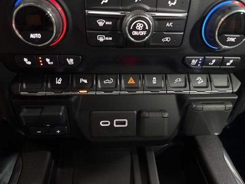 Used 2020 Chevrolet Silverado 2500 High Country w/ Z71 Off-Road Package image 7