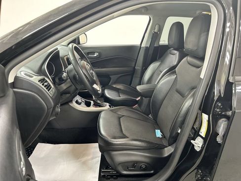 Used 2020 Jeep Compass Latitude w/ Popular Equipment Group AWD/4WD image 9