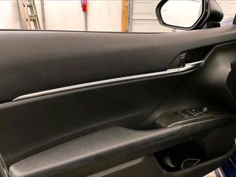 Used 2023 Toyota Camry SE image 22