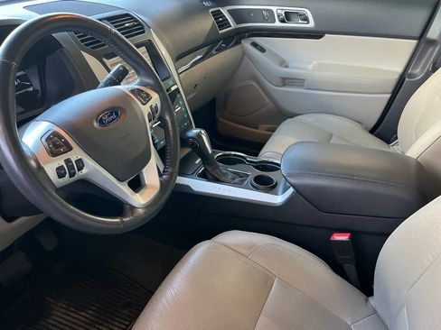 Used 2014 Ford Explorer Limited w/ Equipment Group 301A FWD image 14