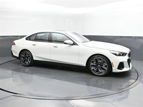 New 2024 BMW 530i w/ M Sport Package image 17