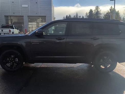 New 2025 Jeep Grand Cherokee L Limited image 5