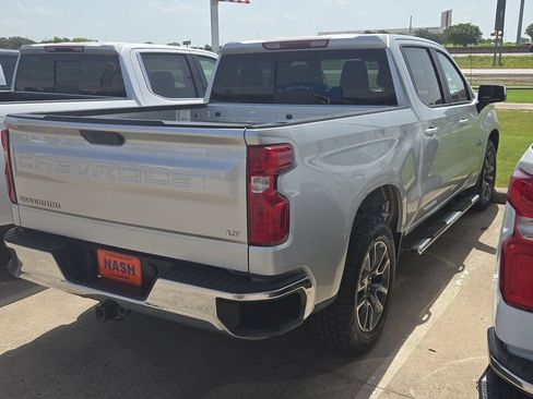 Used 2021 Chevrolet Silverado 1500 LT w/ Texas Edition Plus RWD image 2