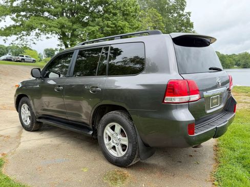Used 2011 Toyota Land Cruiser w/ Upgrade Pkg AWD/4WD image 22