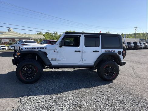 Used 2024 Jeep Wrangler Unlimited Rubicon w/ Convenience Group AWD/4WD image 9