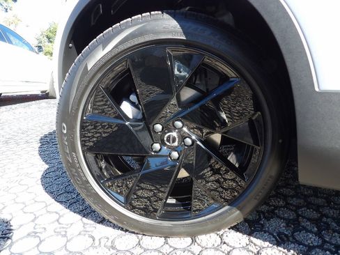 New 2026 Volvo XC40 B5 Ultra w/ Protection Package Premier image 31