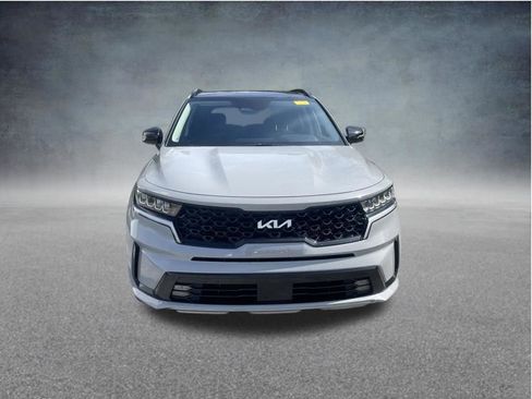 Used 2023 Kia Sorento EX w/ Panoramic Sunroof Package FWD image 12