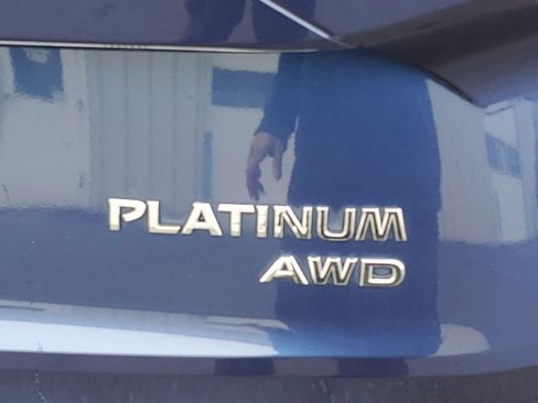 Used 2021 Nissan Rogue Platinum image 7