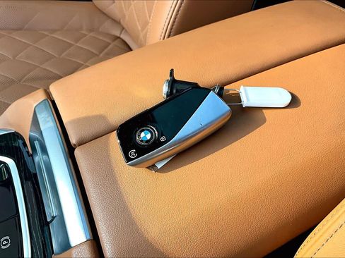 Certified 2023 BMW X7 xDrive40i w/ M Sport Package AWD/4WD image 15