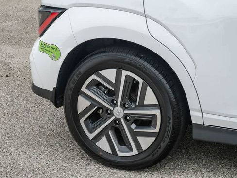 Used 2023 Hyundai Kona Limited w/ Cargo Package FWD image 10