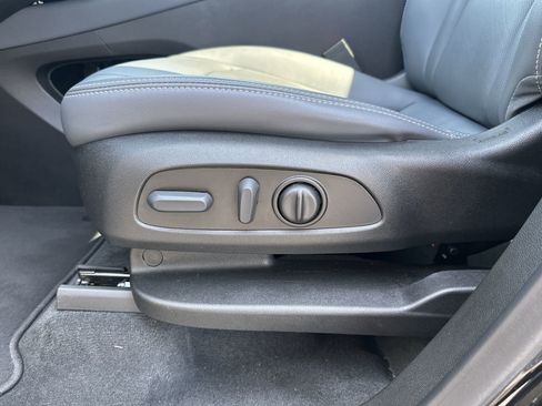 Certified 2023 Buick Enclave Essence w/ Experience Buick Package image 12