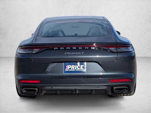 Used 2022 Porsche Panamera 4 image 6