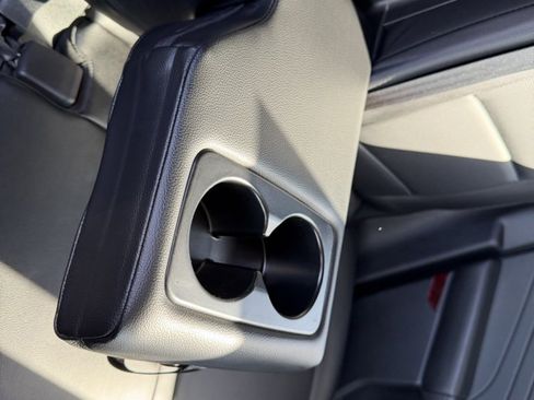 Used 2022 Ford Escape SEL image 37