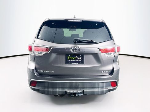 Used 2016 Toyota Highlander Plus AWD/4WD image 7
