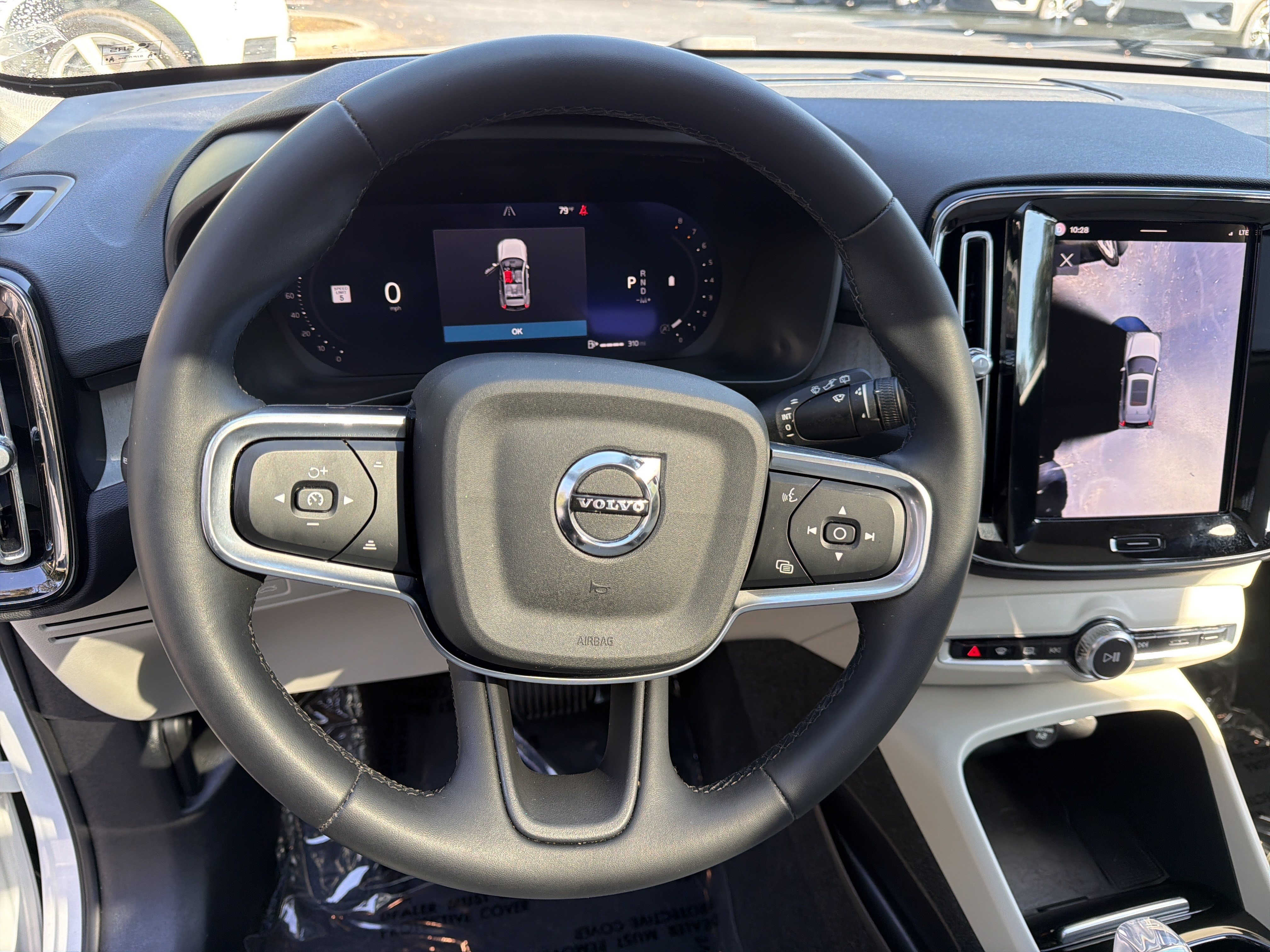 Certified 2024 Volvo XC40 B5 Plus w/ Protection Package Premier AWD/4WD image 18