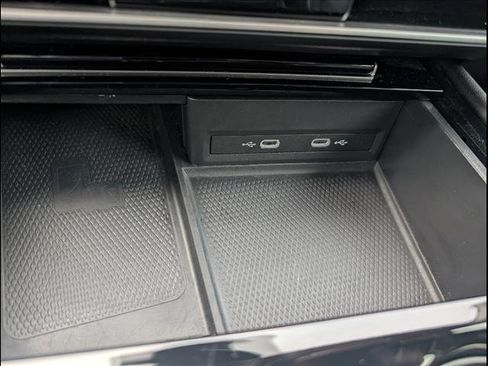 Used 2024 Volkswagen Atlas SEL Premium R-Line image 18