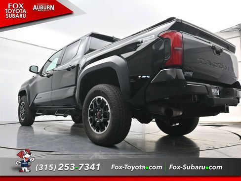 Used 2025 Toyota Tacoma TRD Off-Road AWD/4WD image 20