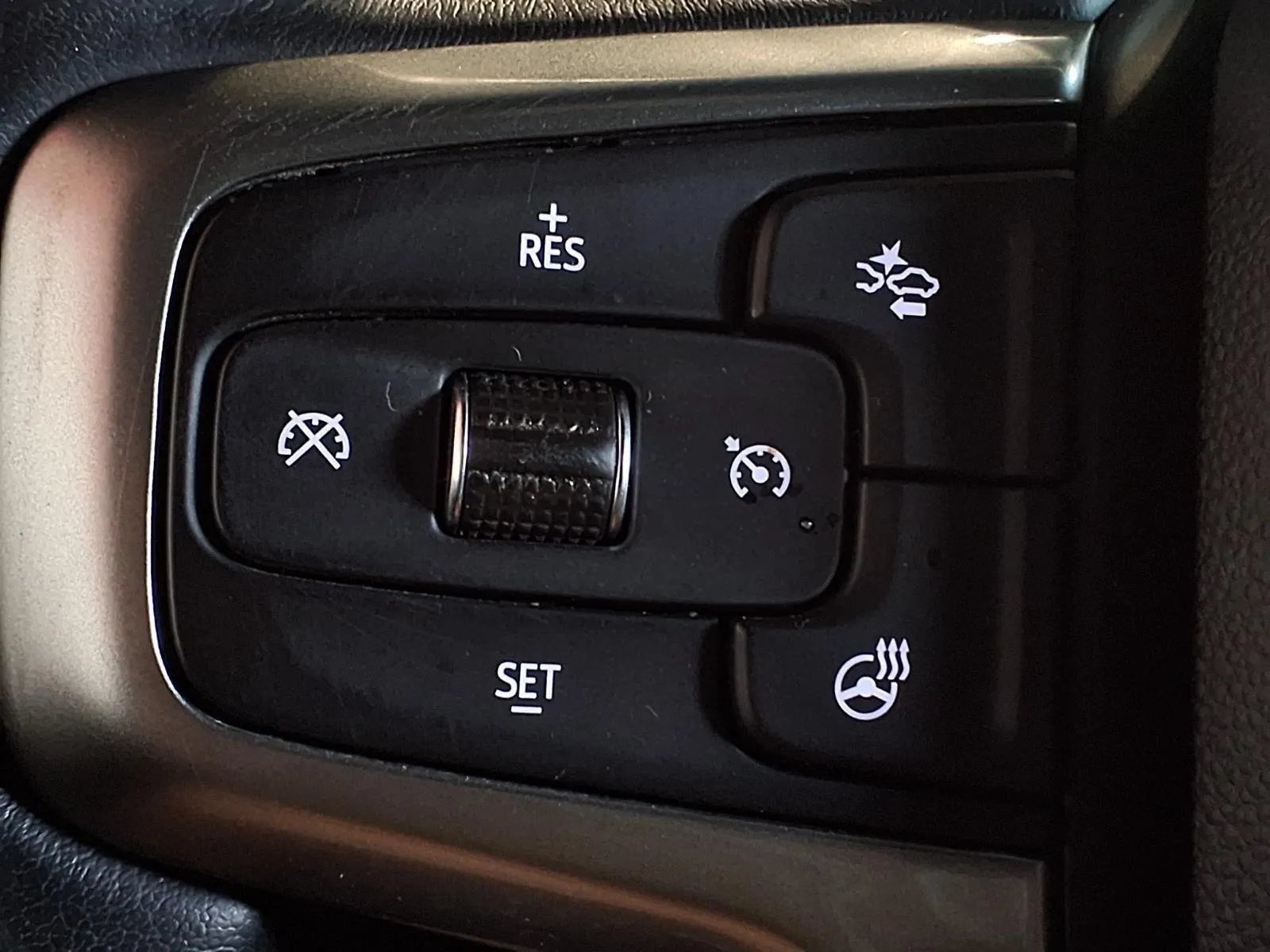 Used 2021 Chevrolet Suburban Premier AWD/4WD image 29