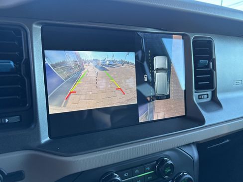 Used 2024 Ford Bronco Wildtrak image 28