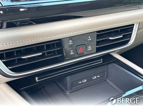 New 2026 Volkswagen Atlas SE FWD image 22