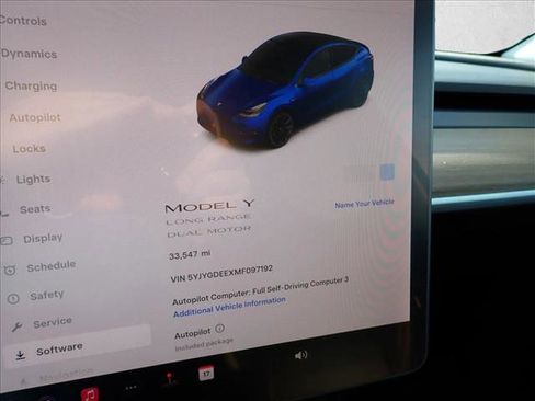 Used 2021 Tesla Model Y Long Range image 24