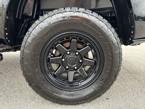 Used 2023 Toyota Tacoma SR AWD/4WD image 18
