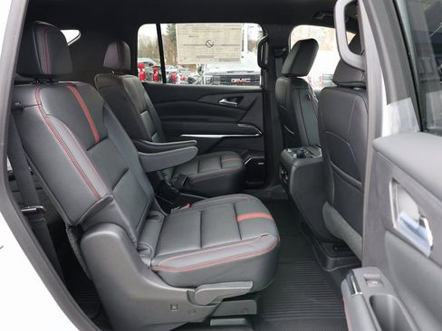New 2026 Chevrolet Traverse RS FWD image 37