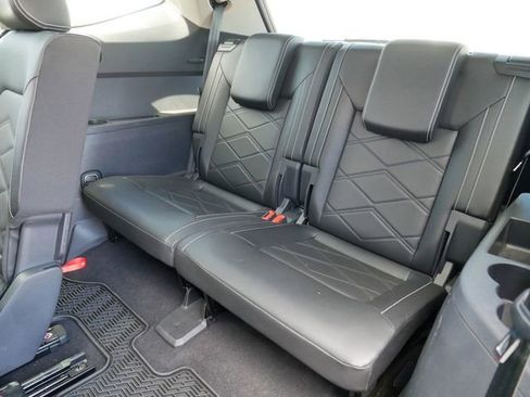 Certified 2024 Volkswagen Atlas SE w/ Panoramic Sunroof Package AWD/4WD image 20
