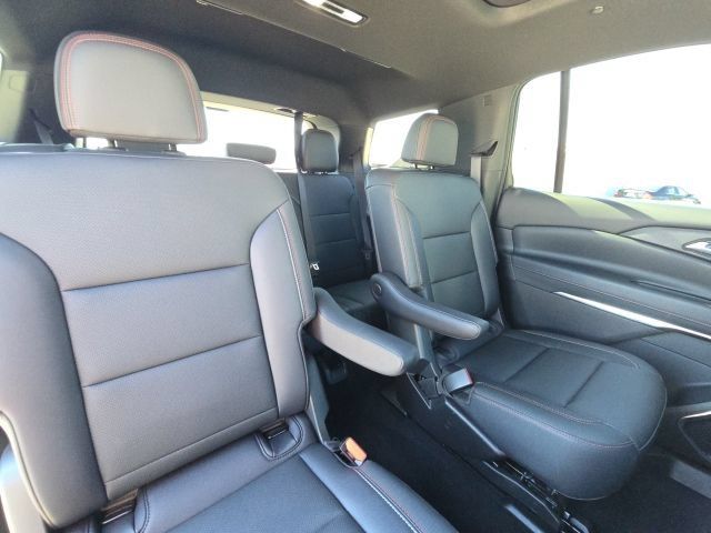 Used 2026 Chevrolet Traverse Z71 w/ Enhanced Driving Package AWD/4WD image 16
