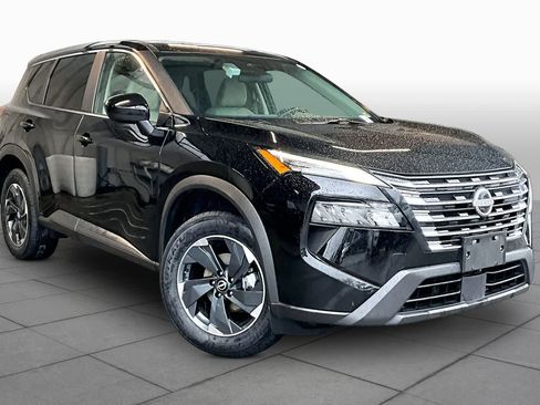 Used 2025 Nissan Rogue SV AWD/4WD image 3