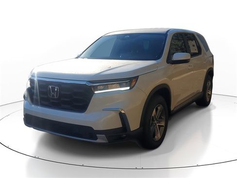 New 2025 Honda Pilot EX-L image 3