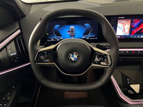 Certified 2025 BMW X3 xDrive30i w/ M Sport Package image 17