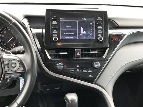 Used 2023 Toyota Camry SE FWD image 9