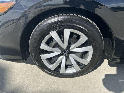 Certified 2025 Honda Civic LX image 18