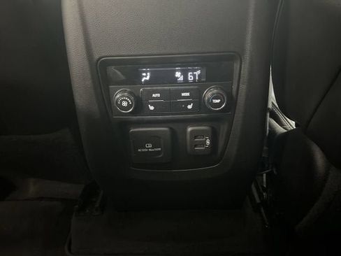 Certified 2019 Buick Enclave Avenir w/ Avenir Technology Package AWD/4WD image 22