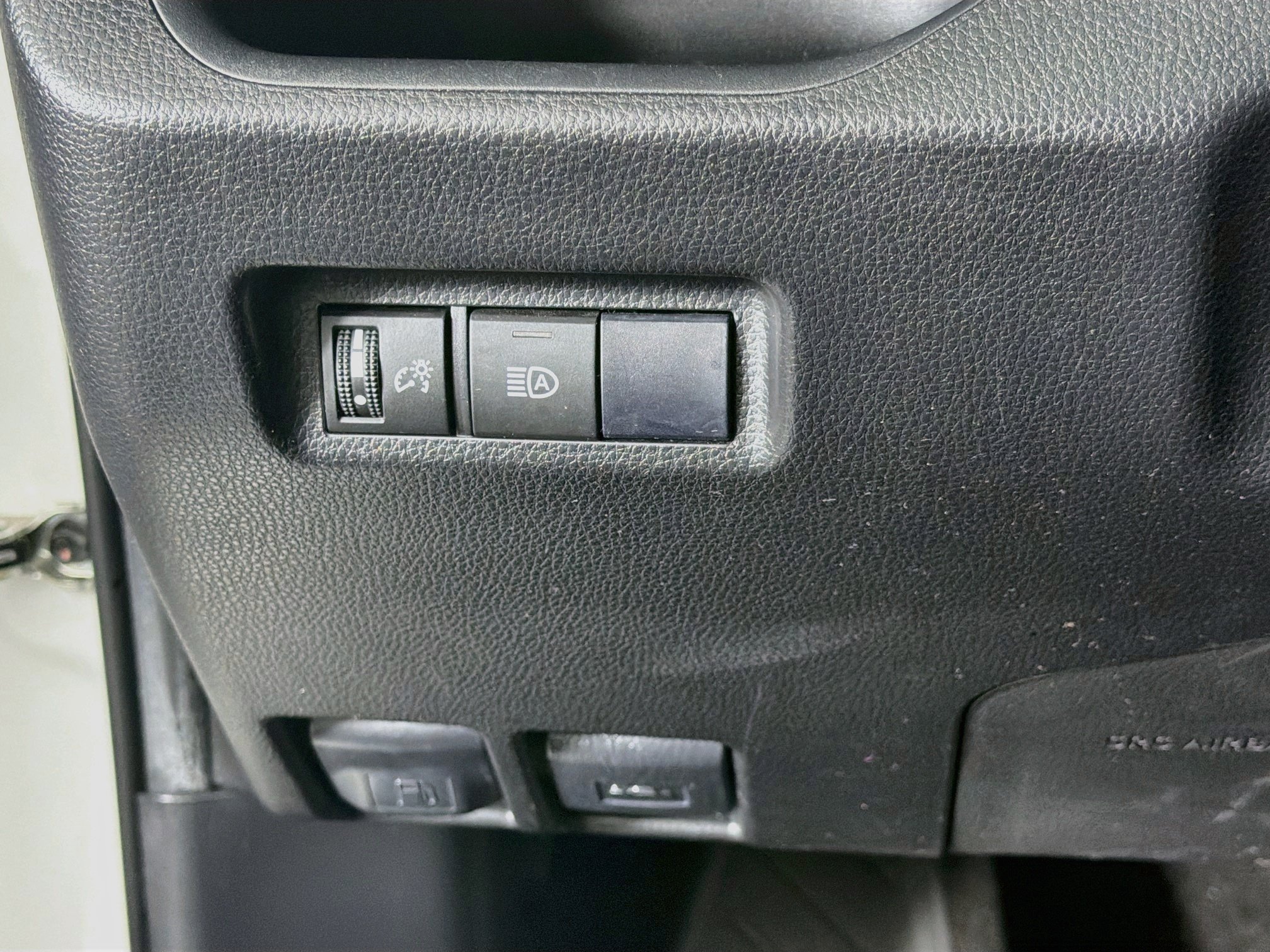 Used 2020 Toyota RAV4 LE w/ Carpet Mat Package FWD image 17