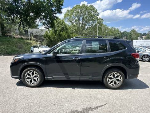Certified 2021 Subaru Forester Premium w/ Popular Package #1 AWD/4WD image 2