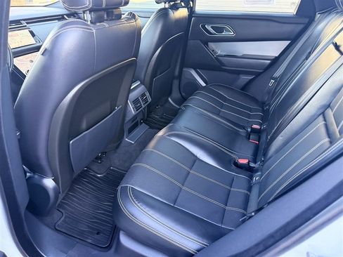 Used 2020 Land Rover Range Rover Velar R-Dynamic S image 17