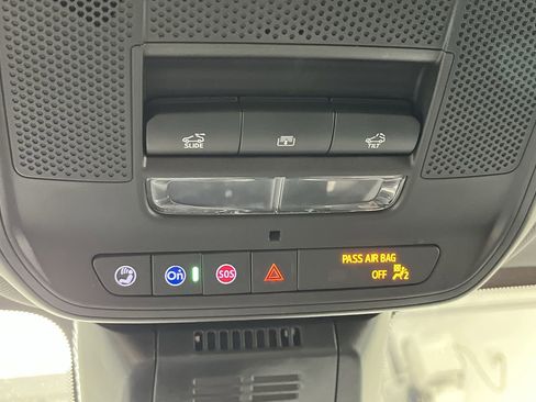 Certified 2025 Chevrolet Equinox LT image 24