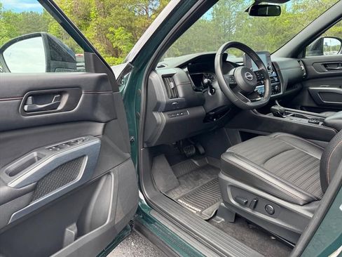 Used 2025 Nissan Pathfinder Rock Creek AWD/4WD image 15