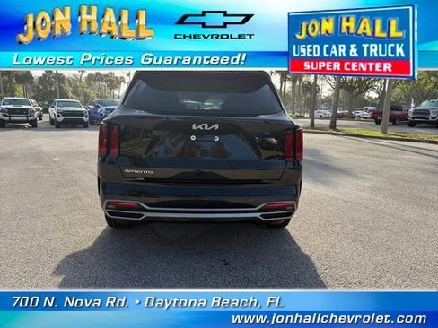 Used 2023 Kia Sorento EX w/ Panoramic Sunroof Package image 9