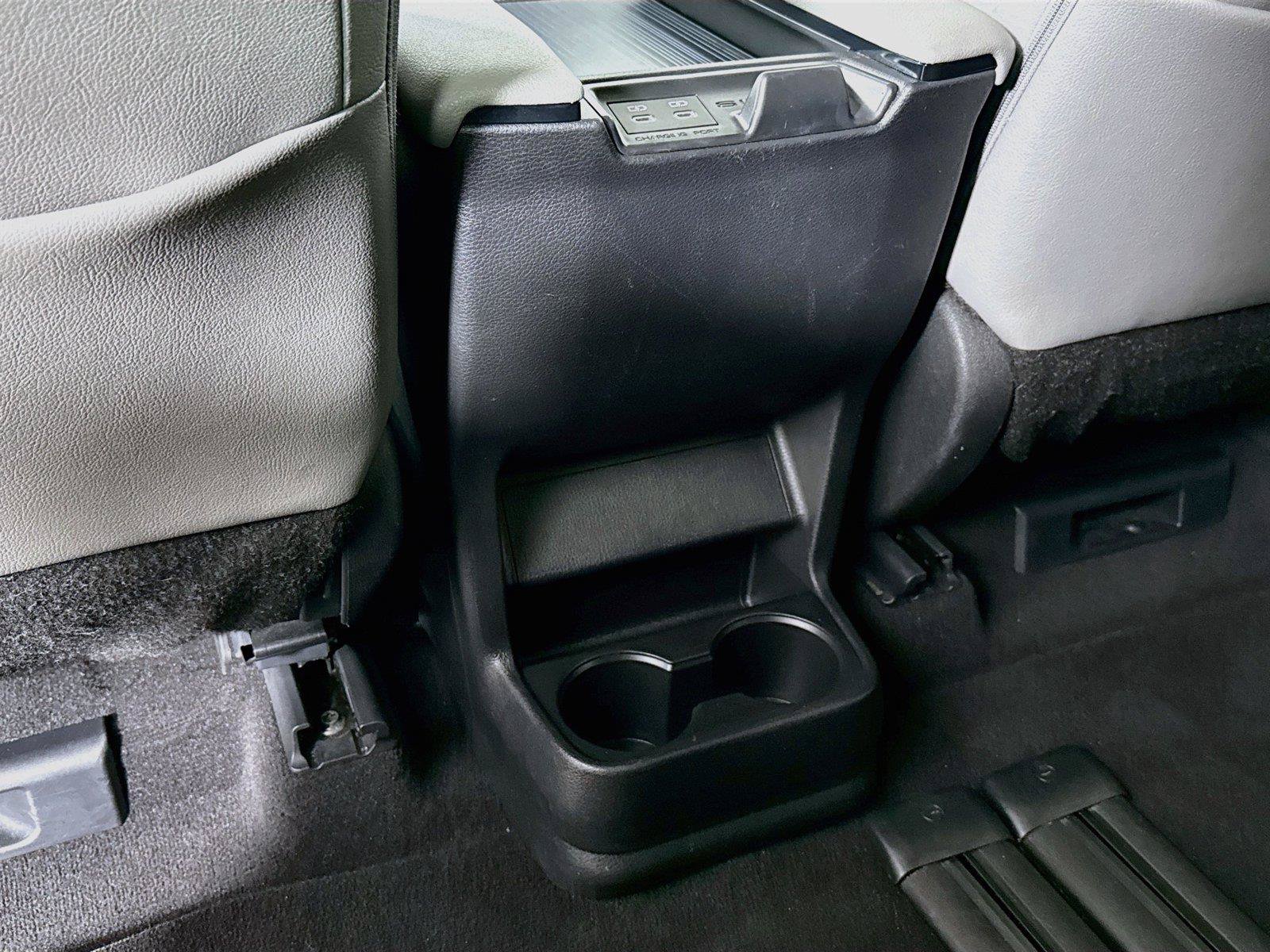 Certified 2025 Toyota Sienna XLE FWD image 36