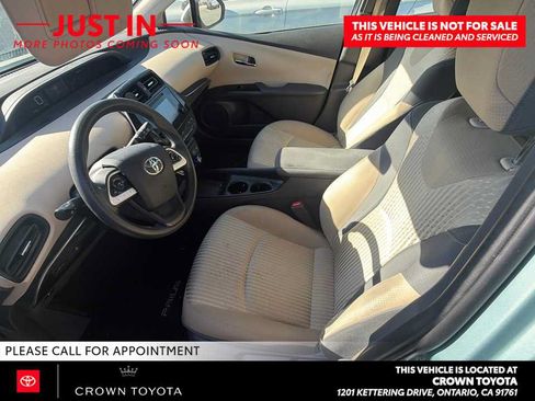 Used 2016 Toyota Prius Two w/ Preferred Accessory Package FWD image 2
