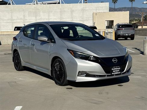 Used 2024 Nissan Leaf SV Plus image 2