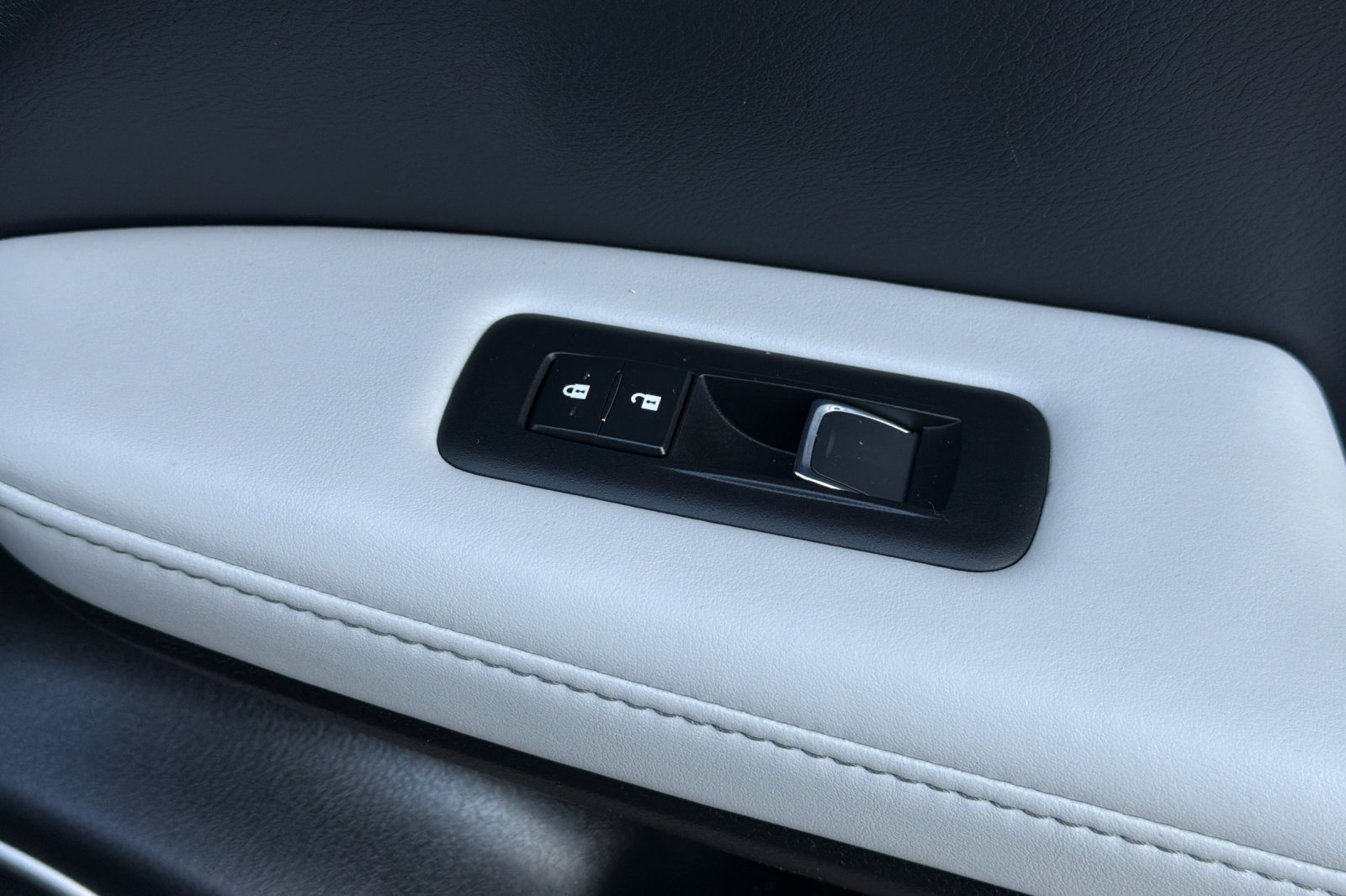 Used 2019 Lexus RX 350 AWD w/ Navigation Package image 21